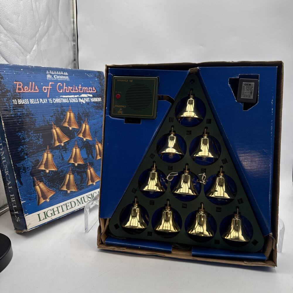 Vintage Mr. Christmas Bells of Christmas Musical Lighted Bells 15 Carols 1990